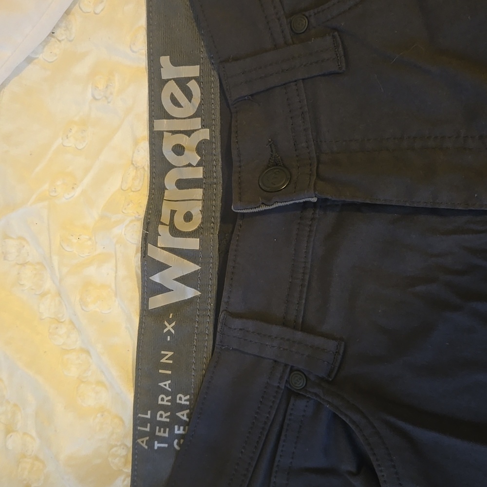 Wrangler Black All Terrain Gear Cargo Pants - Women/Mens